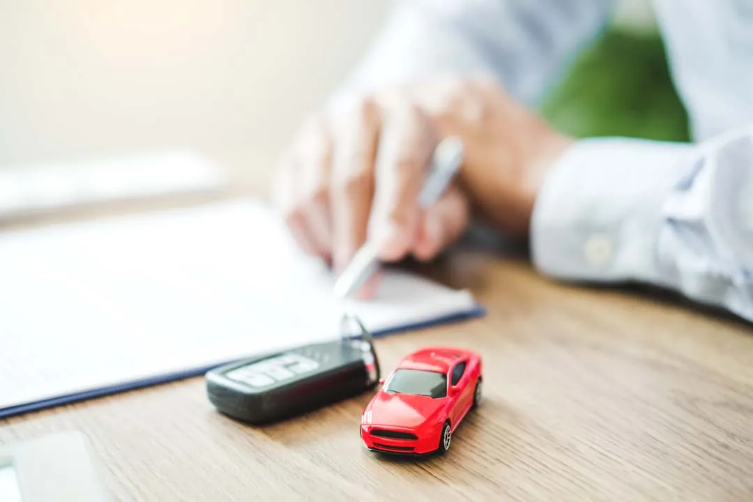 Cómo hacer un contrato de compraventa de coches entre particulares